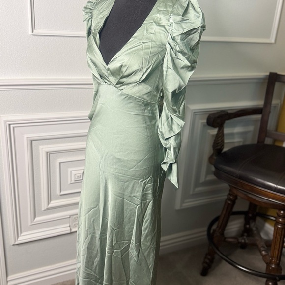 Line & Dot Sage Long Sleeve Dress - Picture 8 of 11